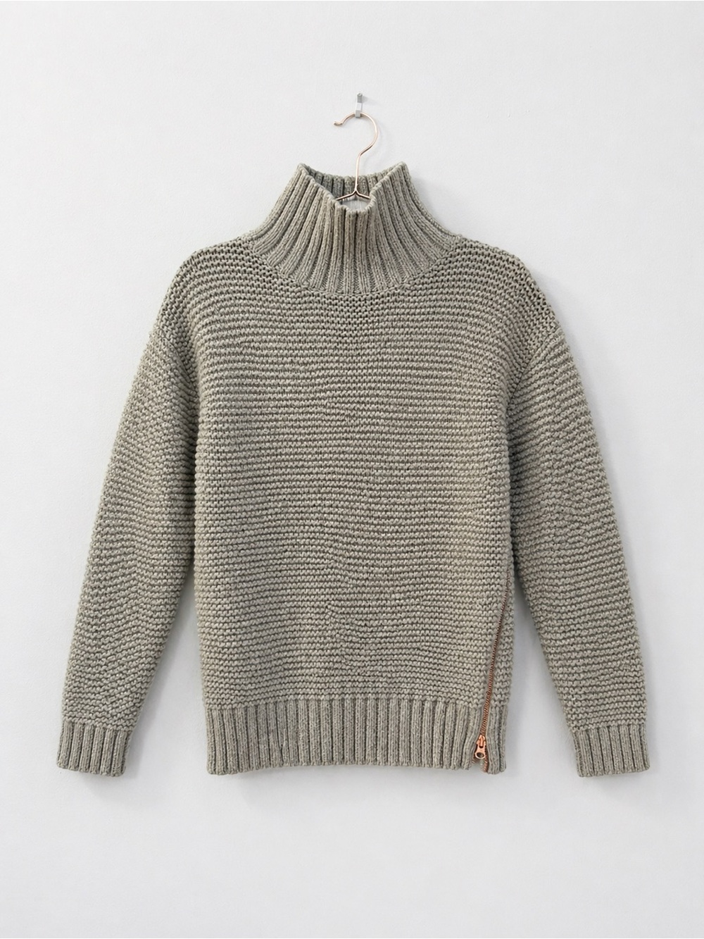 Lululemon Athletica Women's Turtleneck Knit Sweater in Light Gray